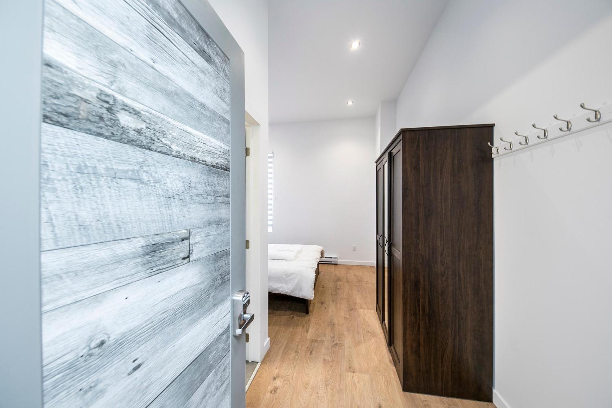 Homa Homestay Hotel By Olympic Stadium Montreal Auberge-Hostel 외부 사진